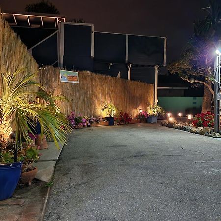 * - The Leucadia Beach Grotto - * An Encinitas Gem 外观 照片